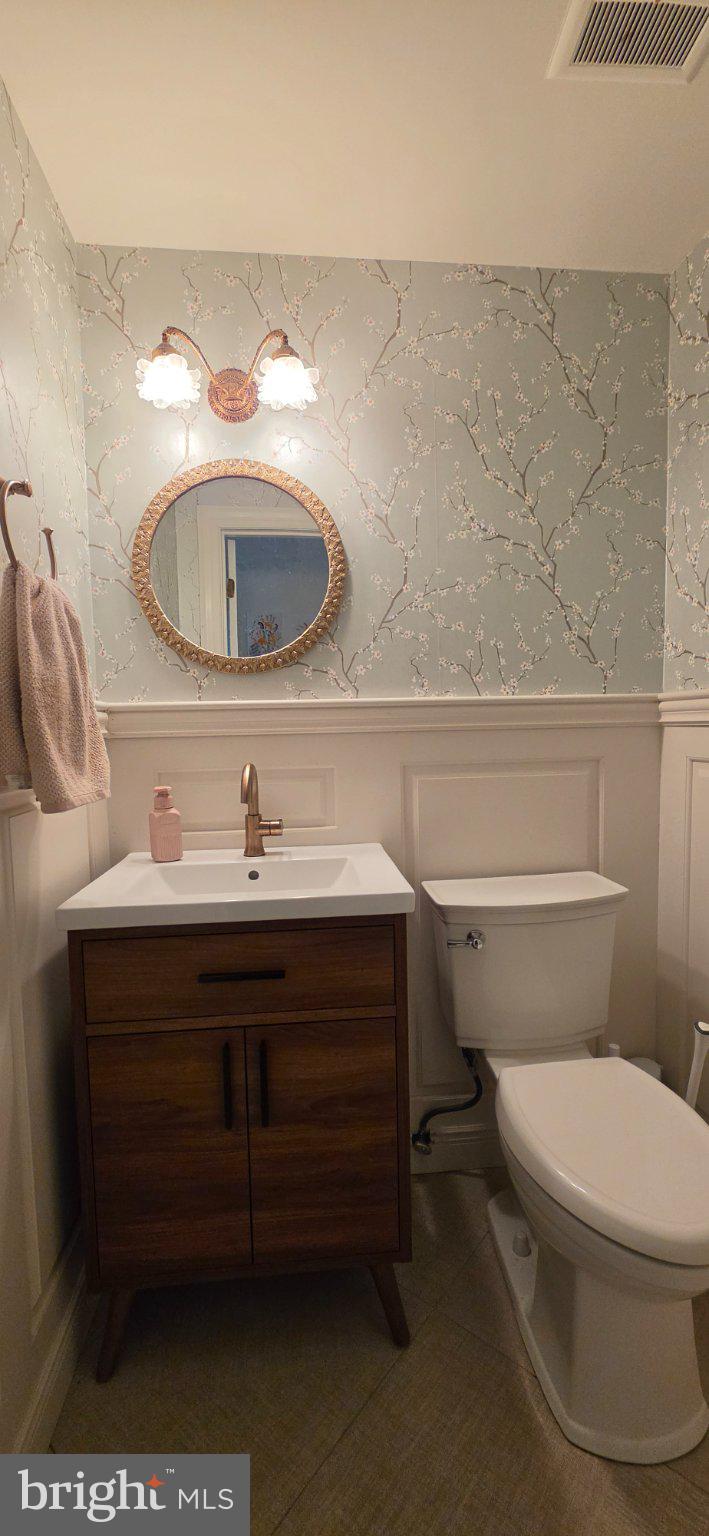 547 5th Street Southeast Washington, DC 20003 - Photo 5 of 8 Charming bathroom with elegant details.