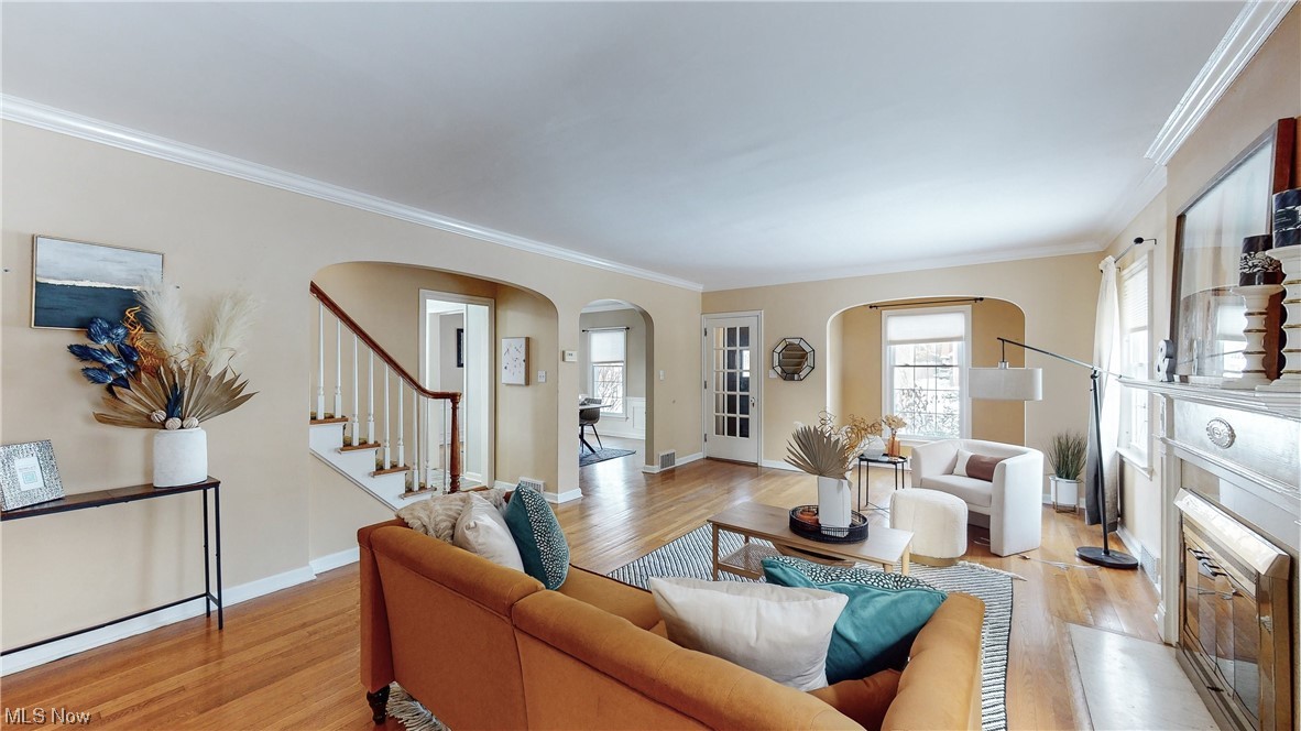 3918 Tyndall Road Cleveland, OH 44118 - Photo 3 of 33 Gallery Image 3