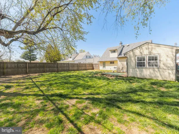 $440,000 | 51 Junewood Drive, Levittown, PA 19055