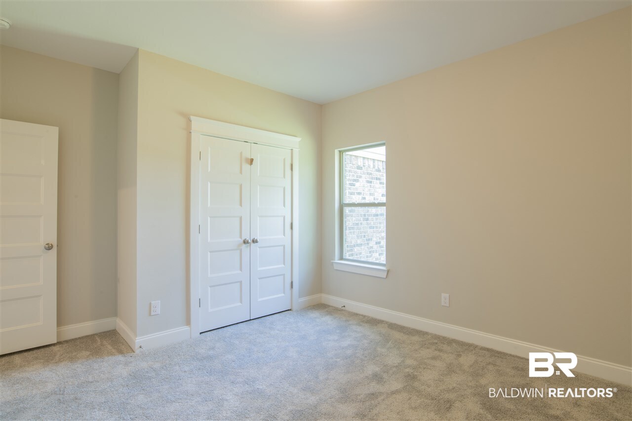 12601 Squirrel Drive Daphne, AL 36527 - Photo 17 of 39