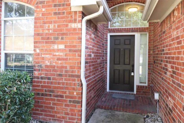 $2,350 | 10814-j A J A Forster Drive, Rowlett, TX 75089