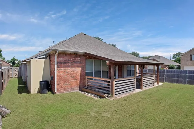 $2,350 | 10814-j A J A Forster Drive, Rowlett, TX 75089