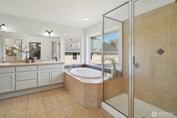 $800,000 | 13514 168th St Court East, Puyallup, WA 98374