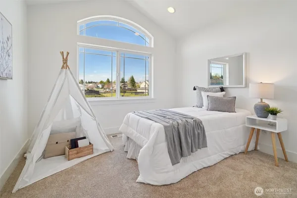 $800,000 | 13514 168th St Court East, Puyallup, WA 98374