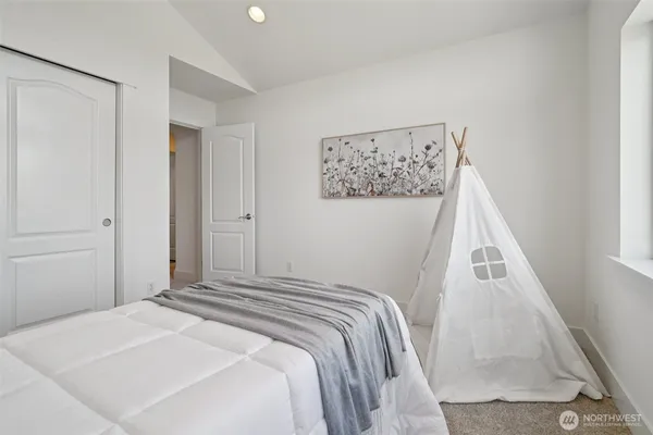 $800,000 | 13514 168th St Court East, Puyallup, WA 98374