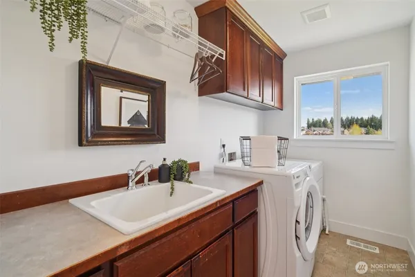 $800,000 | 13514 168th St Court East, Puyallup, WA 98374