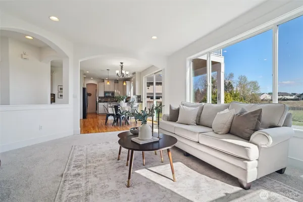 $800,000 | 13514 168th St Court East, Puyallup, WA 98374