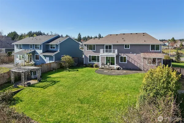 $800,000 | 13514 168th St Court East, Puyallup, WA 98374