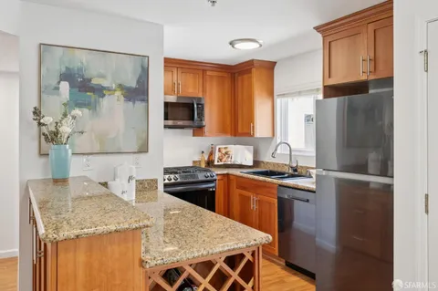 $815,000 | 3721 Carter Drive, Unit 1204, South San Francisco, CA 94080