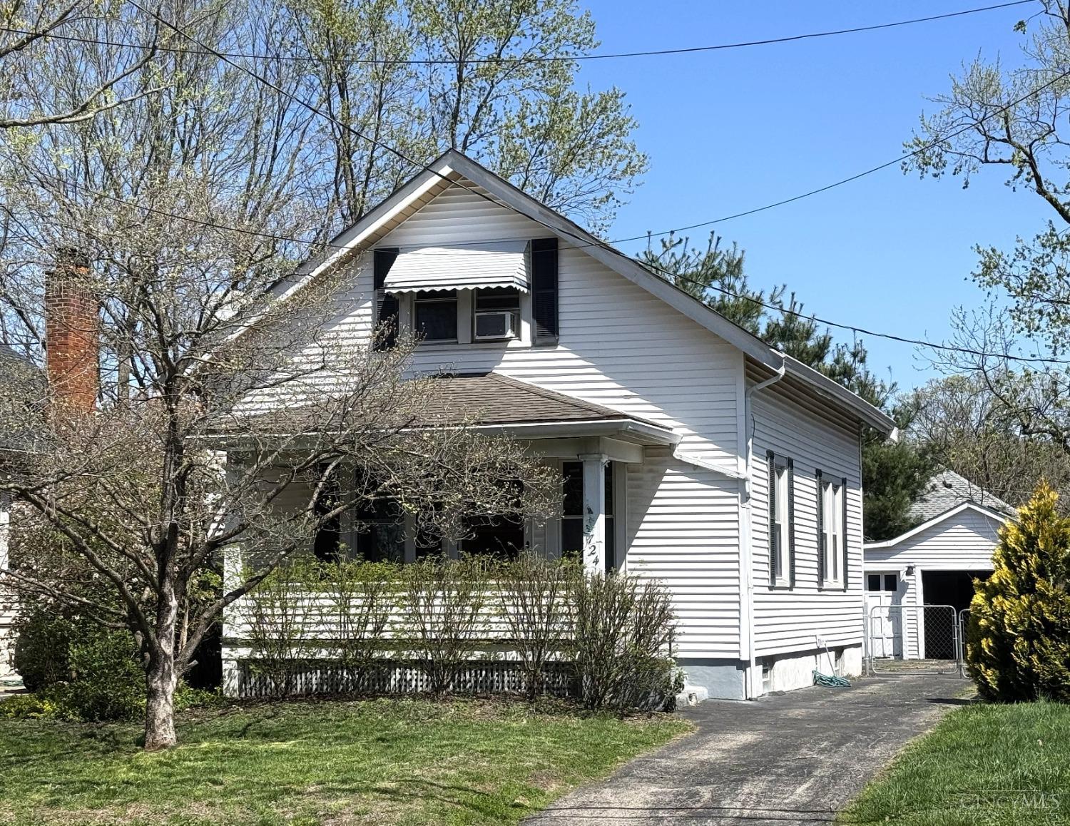 3724 Watterson Road Fairfax, OH 45227 - Photo 1 of 25 Gallery Image 1