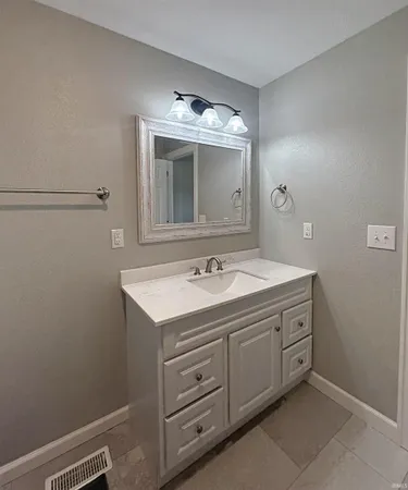 $315,000 | 1047 Sugarland Road, Washington, IN 47501
