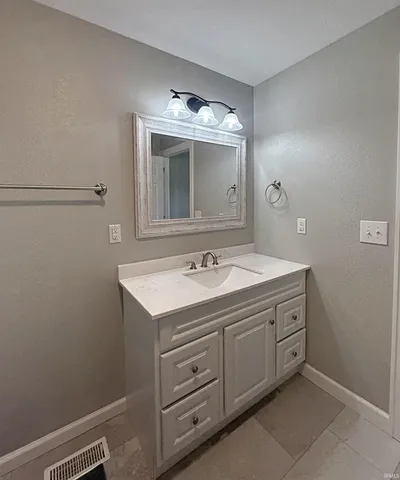 $332,000 | 1047 Sugarland Road, Washington, IN 47501