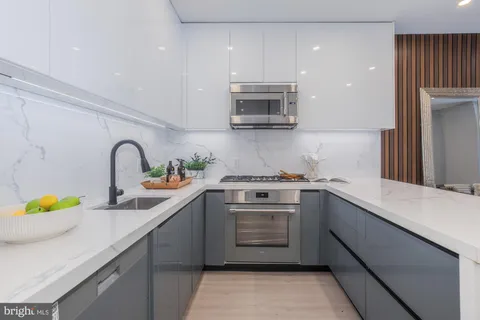 $749,900 | 1332 G Street Southeast, Unit 1, Washington, DC 20003