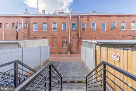 $749,900 | 1332 G Street Southeast, Unit 1, Washington, DC 20003