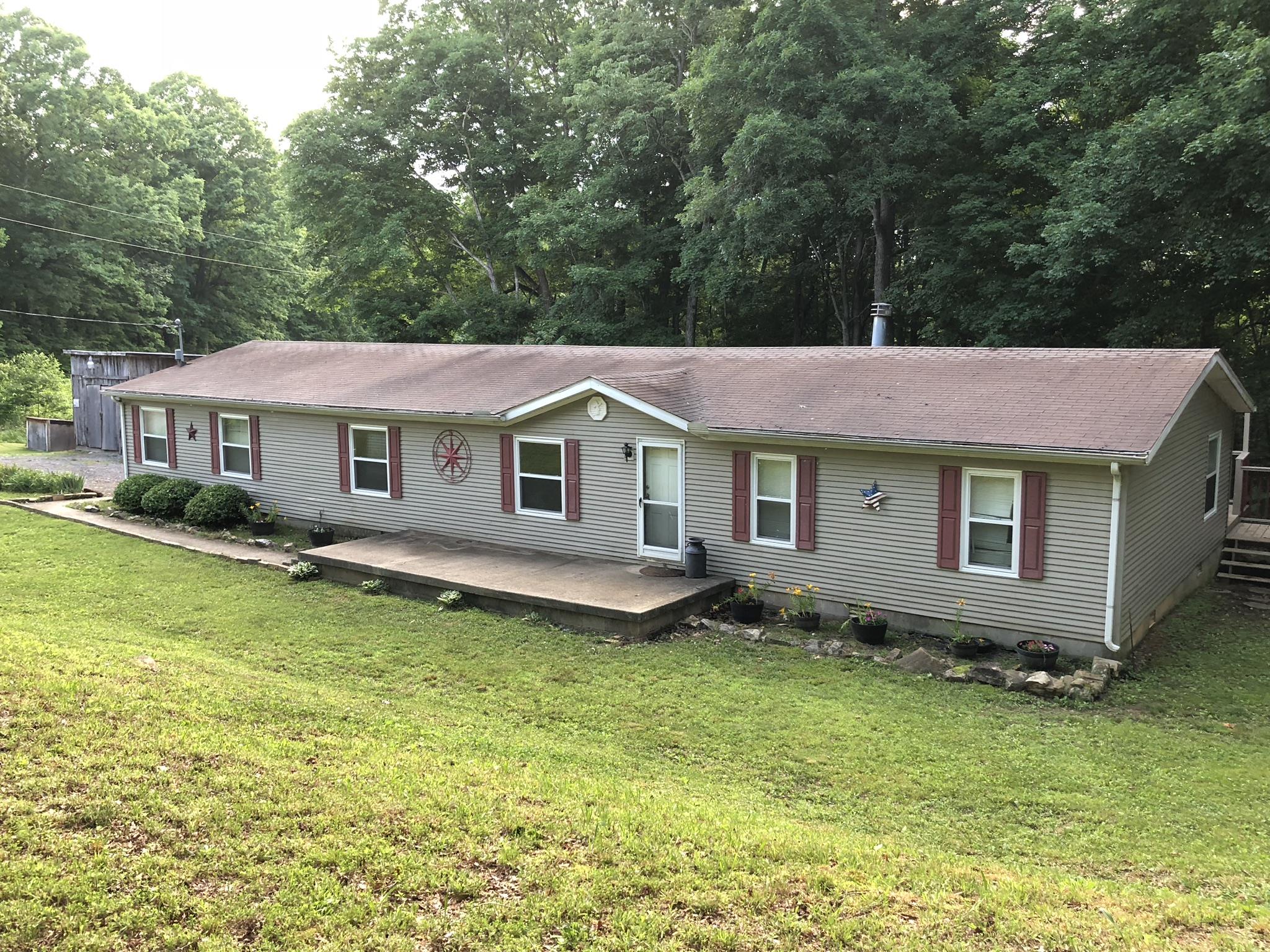 399 Brock Road Charlotte, TN 37036 - Photo 21 of 22 Welcome home!