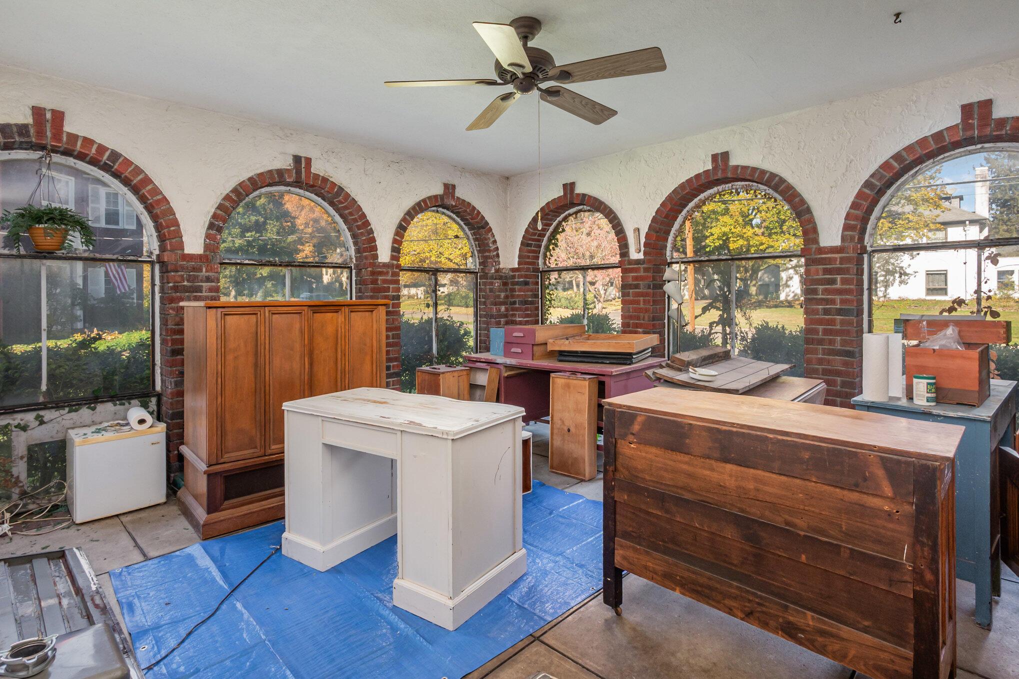 293 Merchant Street Newark, OH 43055 - Photo 10 of 61 4 Seasons room