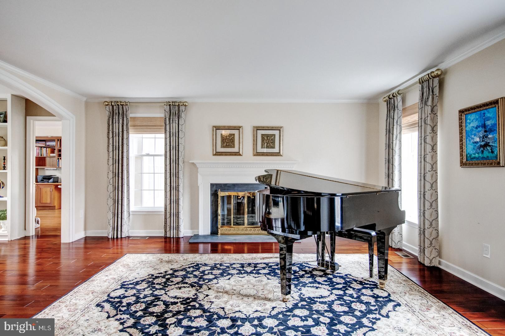1337 Shadow Oak Drive Malvern, PA 19355 - Photo 19 of 49 Living room