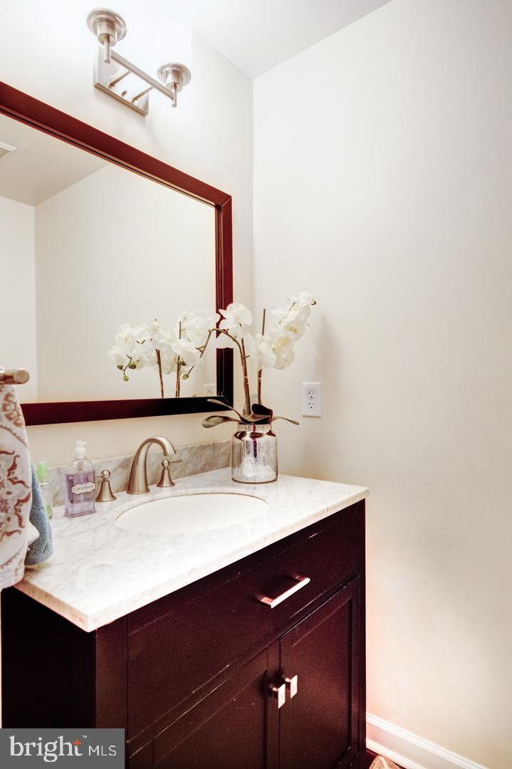 1337 Shadow Oak Drive Malvern, PA 19355 - Photo 25 of 49 Powder room