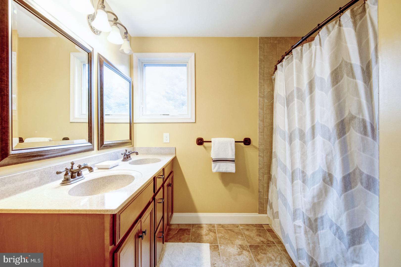 1337 Shadow Oak Drive Malvern, PA 19355 - Photo 37 of 49