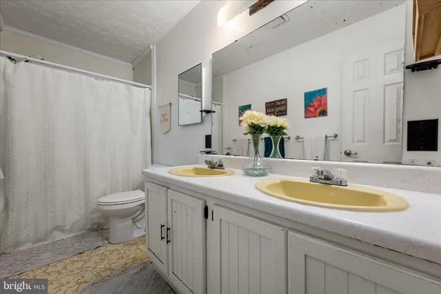 $269,900 | 126 Warren Circle, Stephens City, VA 22655