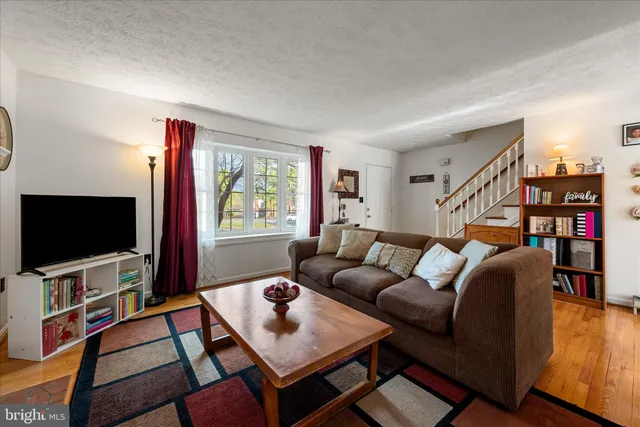 $269,900 | 126 Warren Circle, Stephens City, VA 22655