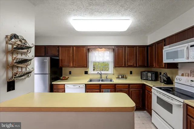 $269,900 | 126 Warren Circle, Stephens City, VA 22655