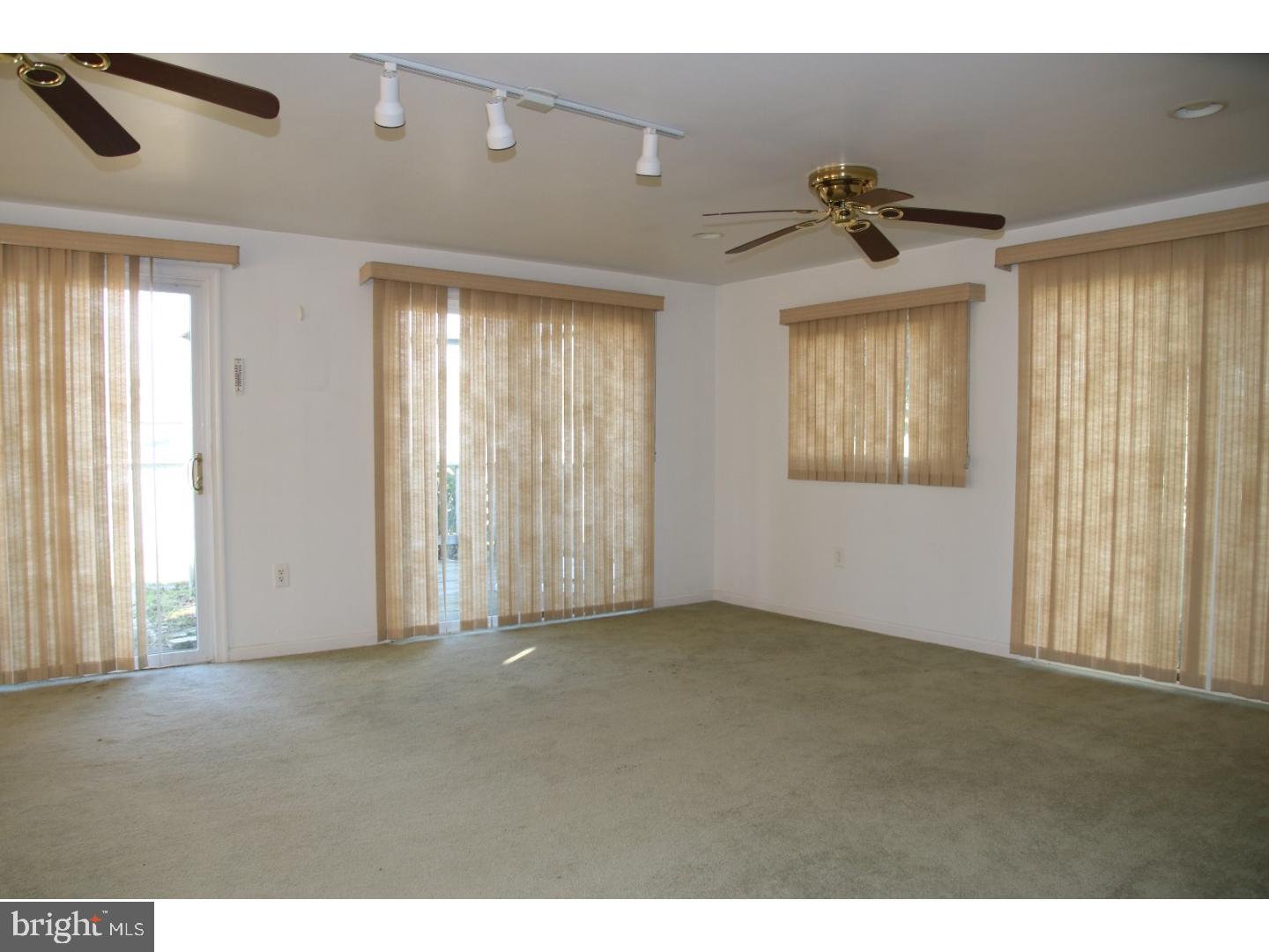 39 Candytuft Road Levittown, PA 19057 - Photo 3 of 13 Family Room