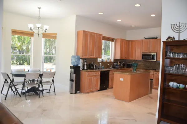 $6,950 | 9898 Palma Vista Way, Boca Raton, FL 33428