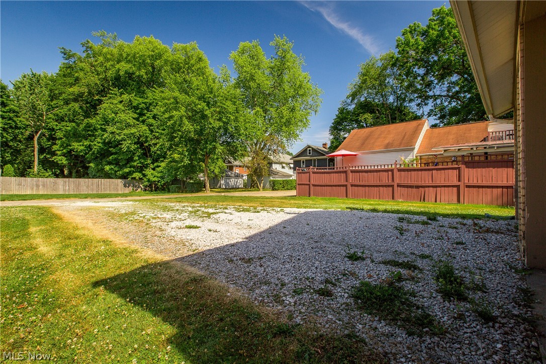 1618 Fulton Road Northwest Canton, OH 44703 - Photo 20 of 20 Ample parking
