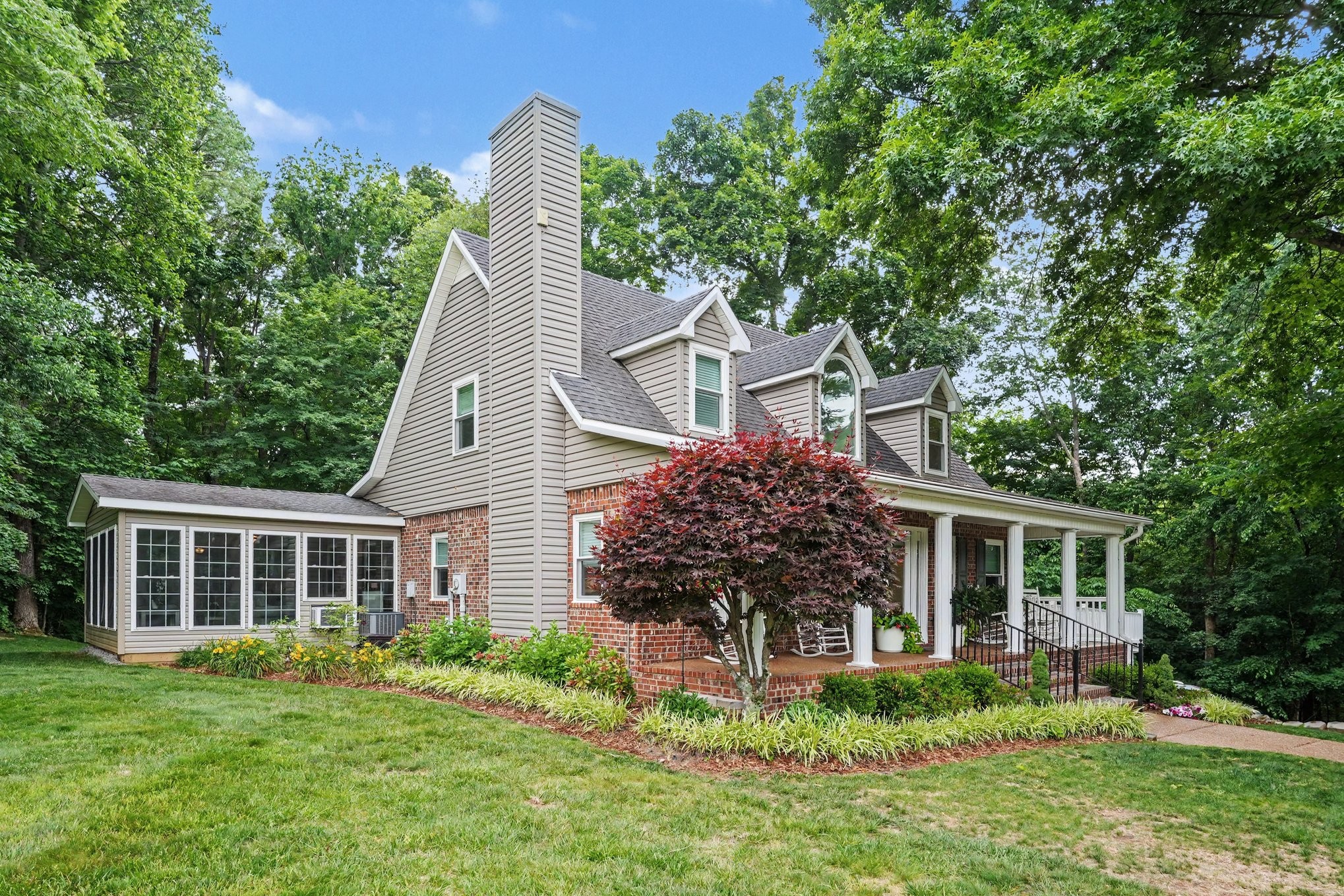 5833 Highway 76 East Springfield, TN 37172 - Photo 3 of 66 front view of a house with a yard
