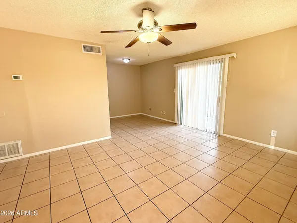 $1,395 | 5244 West Lynwood Street, Phoenix, AZ 85043