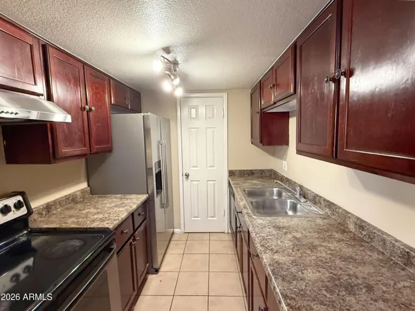 $1,295 | 5244 West Lynwood Street, Phoenix, AZ 85043