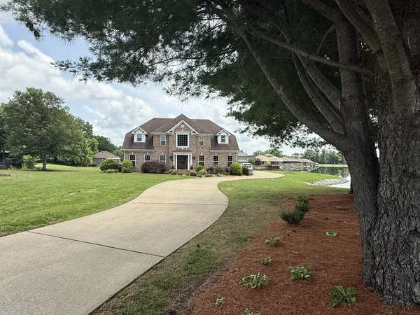 $1,100,000 | 2164 Fairway Drive, Dyersburg, TN 38024