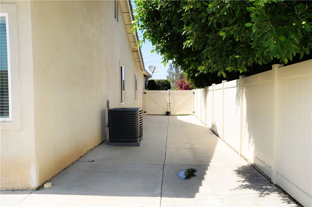 5526 Mountain View Avenue Riverside, CA 92504 - Photo 26 of 26 Potential RV parking.