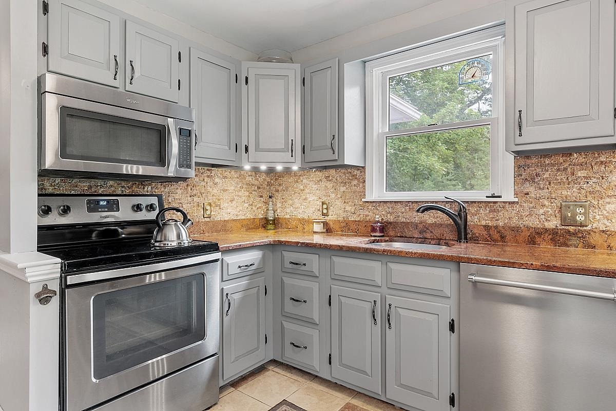 2 Tibbetts Hill Road Goffstown, NH 03045 - Photo 9 of 40 Gallery Image 9