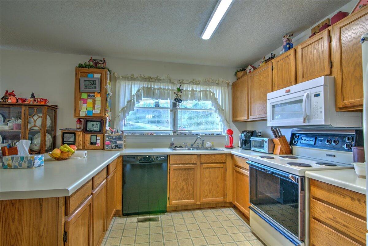 475 Hales Chapel Road Gray, TN 37615 - Photo 13 of 37 13-475_HalesChapel-35
