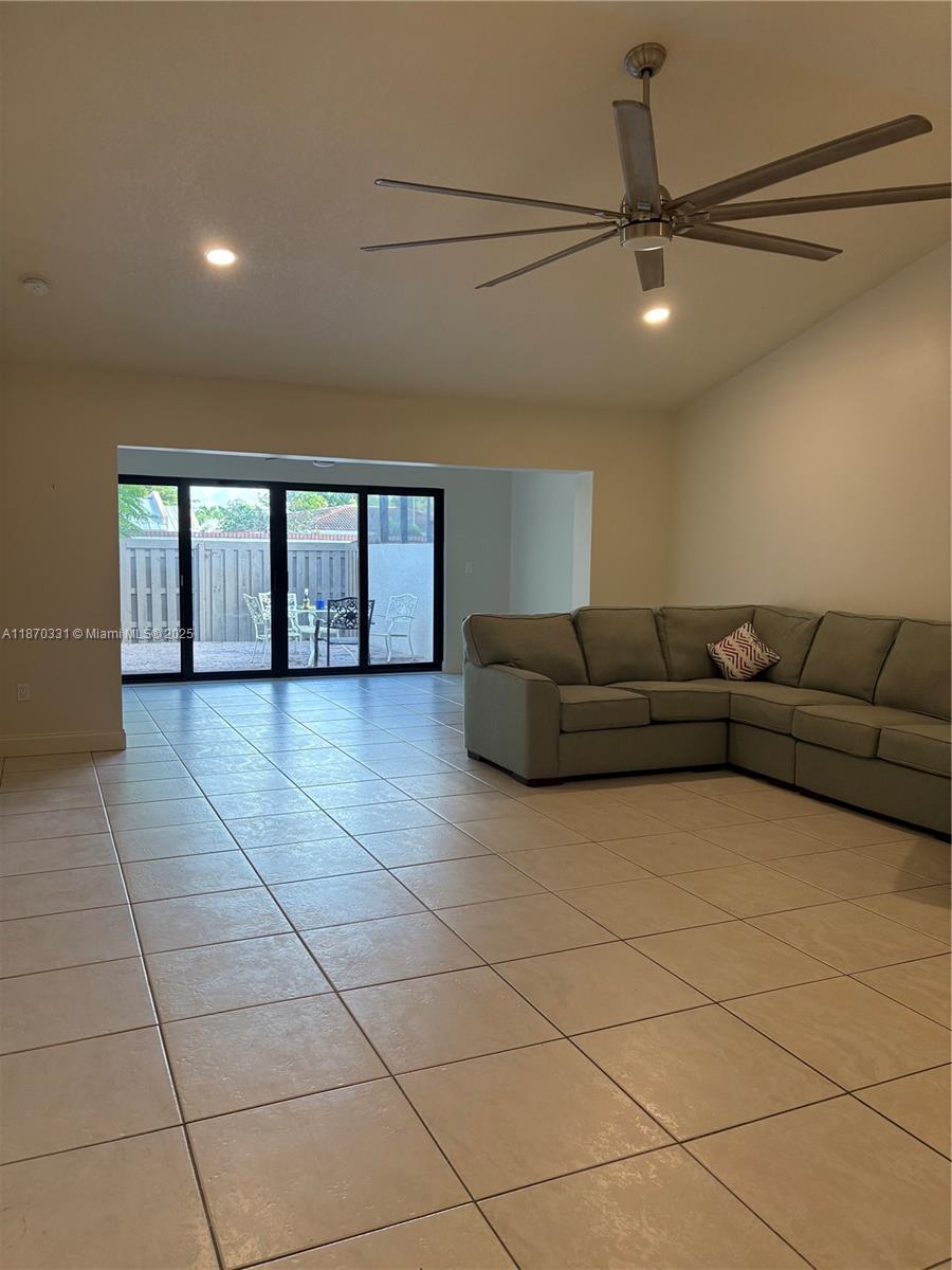 11527 Southwest 84th Lane Miami, FL 33173 - Photo 12 of 17