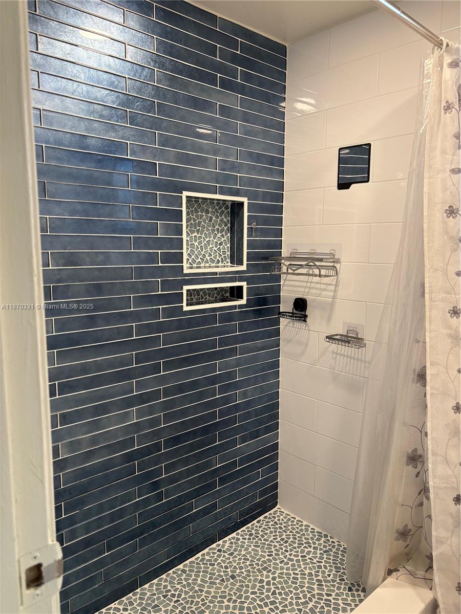 11527 Southwest 84th Lane Miami, FL 33173 - Photo 15 of 17