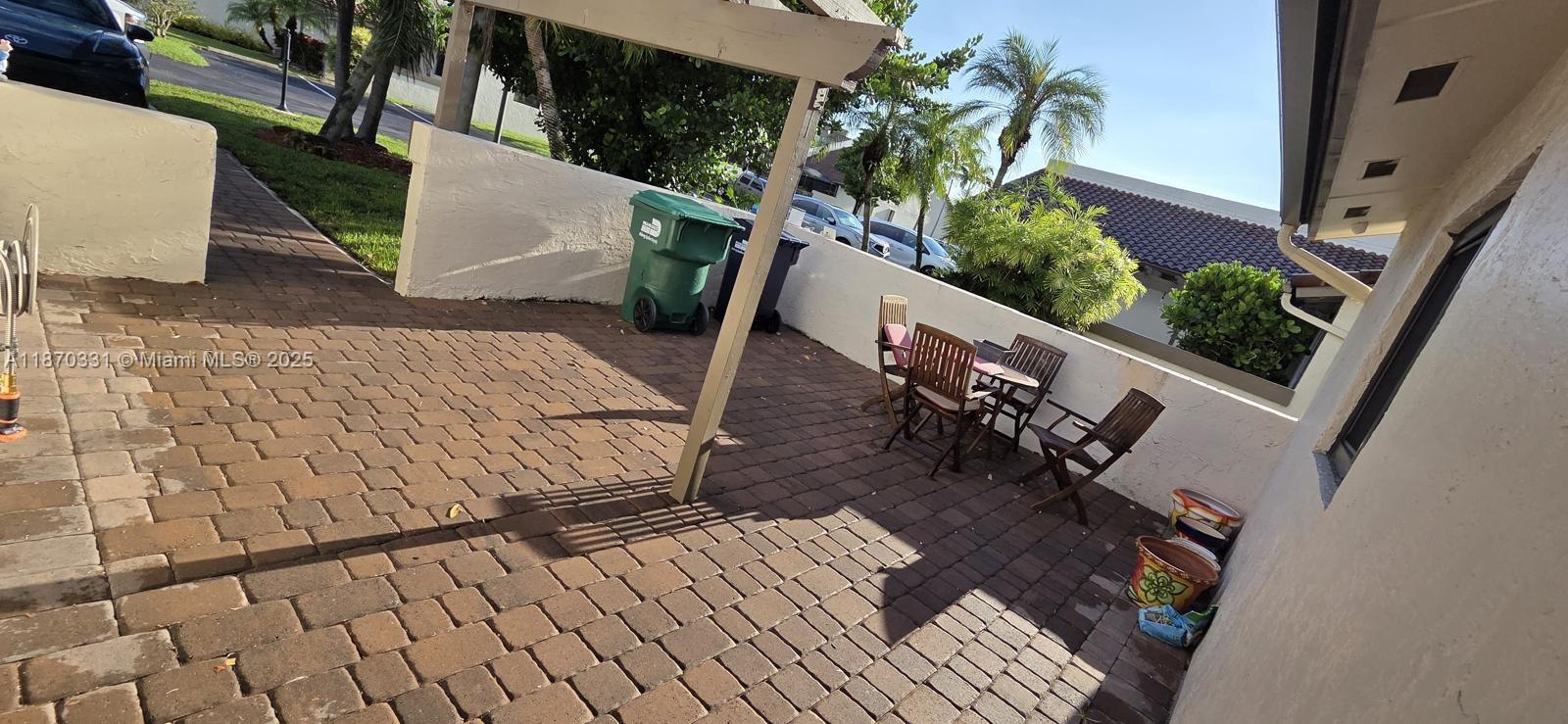 11527 Southwest 84th Lane Miami, FL 33173 - Photo 3 of 17