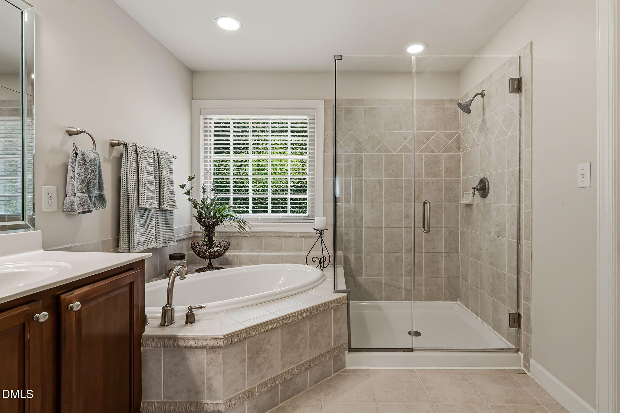 8227 Cushing Street Raleigh, NC 27613 - Photo 38 of 77 63-web-or-mls-DSC08588