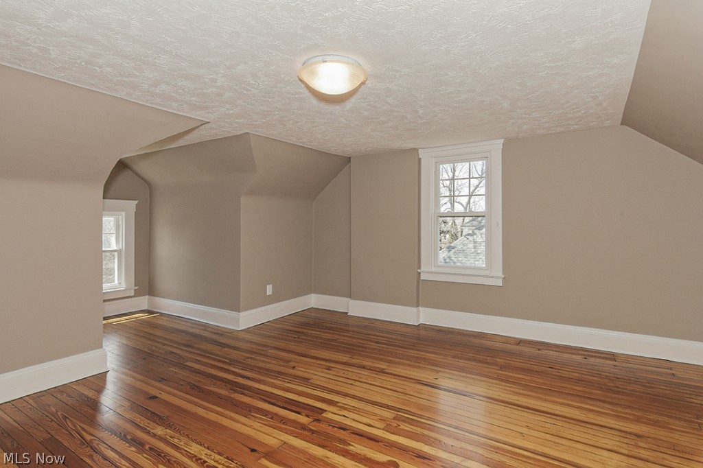 2871 Huntington Road Cleveland, OH 44120 - Photo 22 of 25