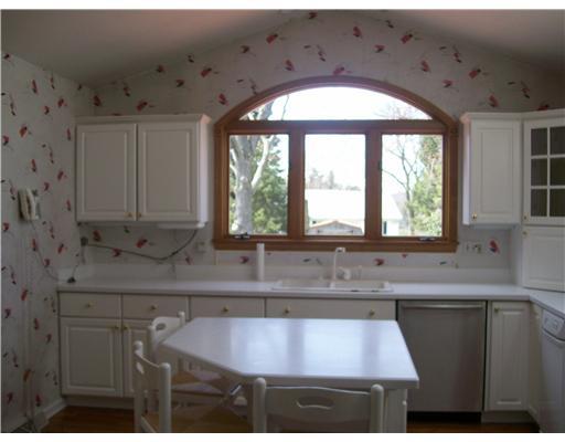 219 Country Club Road Butler, PA 16002 - Photo 4 of 18 Kitchen. Bright airy cheerful kitchen