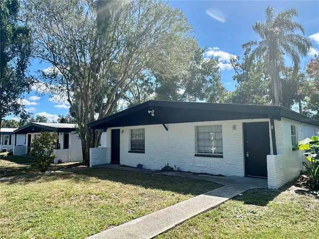 a front view of house with yard