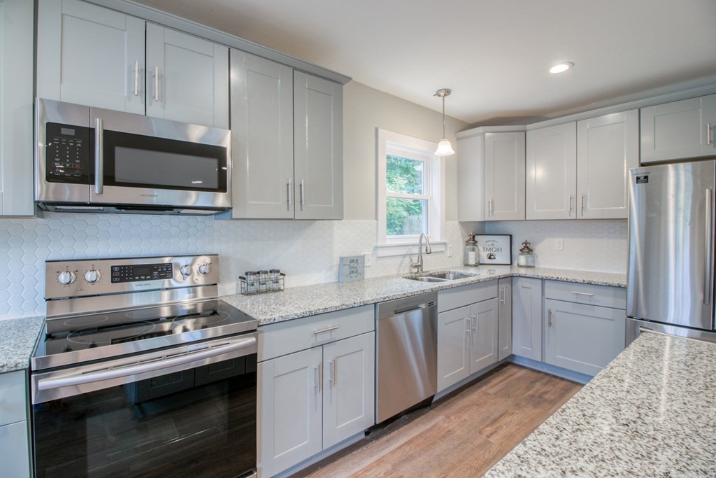 12 Maple Terrace, Unit 12 Three Rivers, MA 01080 - Photo 2 of 18