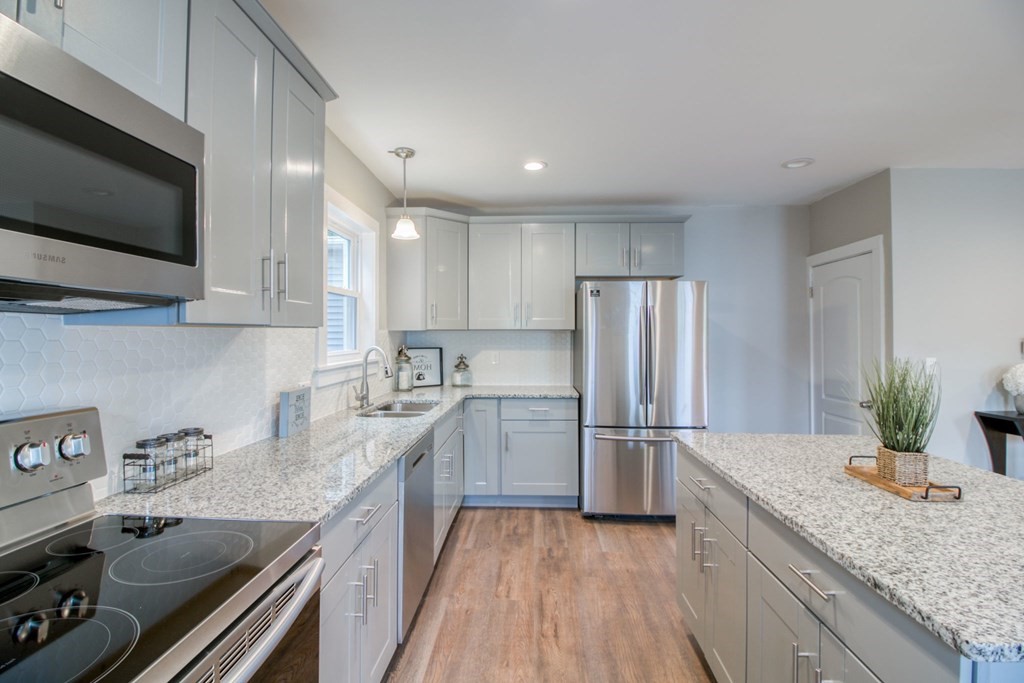 12 Maple Terrace, Unit 12 Three Rivers, MA 01080 - Photo 3 of 18