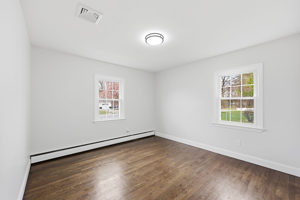 177 Flint Street Springfield, MA 01129 - Photo 14 of 25