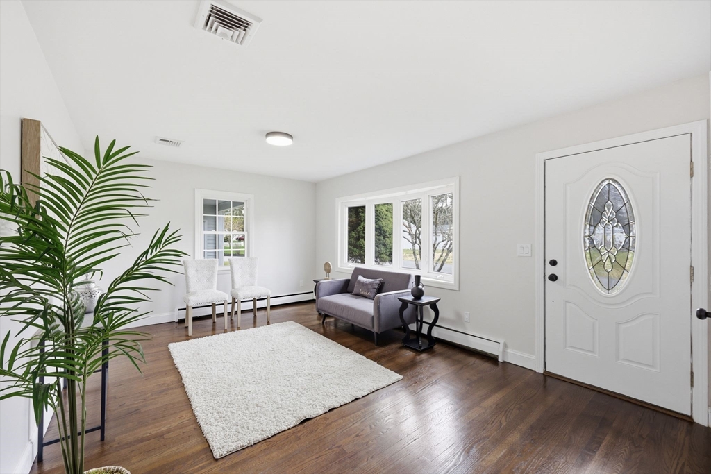 177 Flint Street Springfield, MA 01129 - Photo 8 of 25