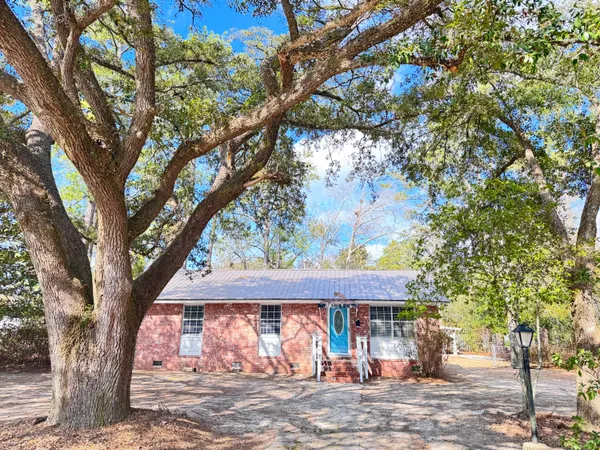 $205,000 | 227 Bailey Street, Walterboro, SC 29488