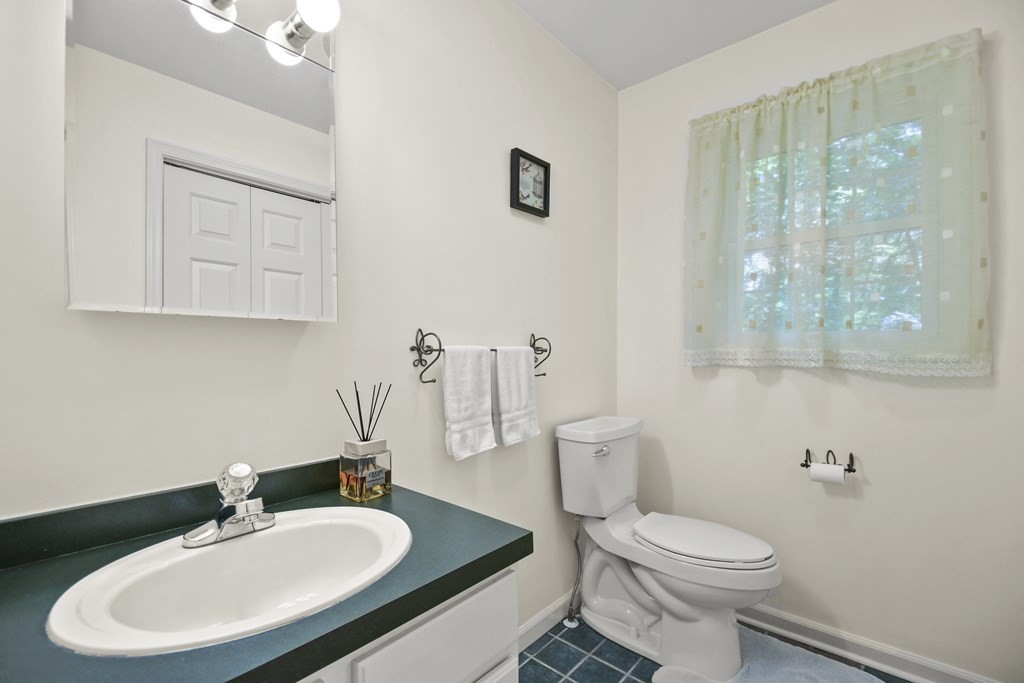 43 Winter Street Ashland, MA 01721 - Photo 19 of 30