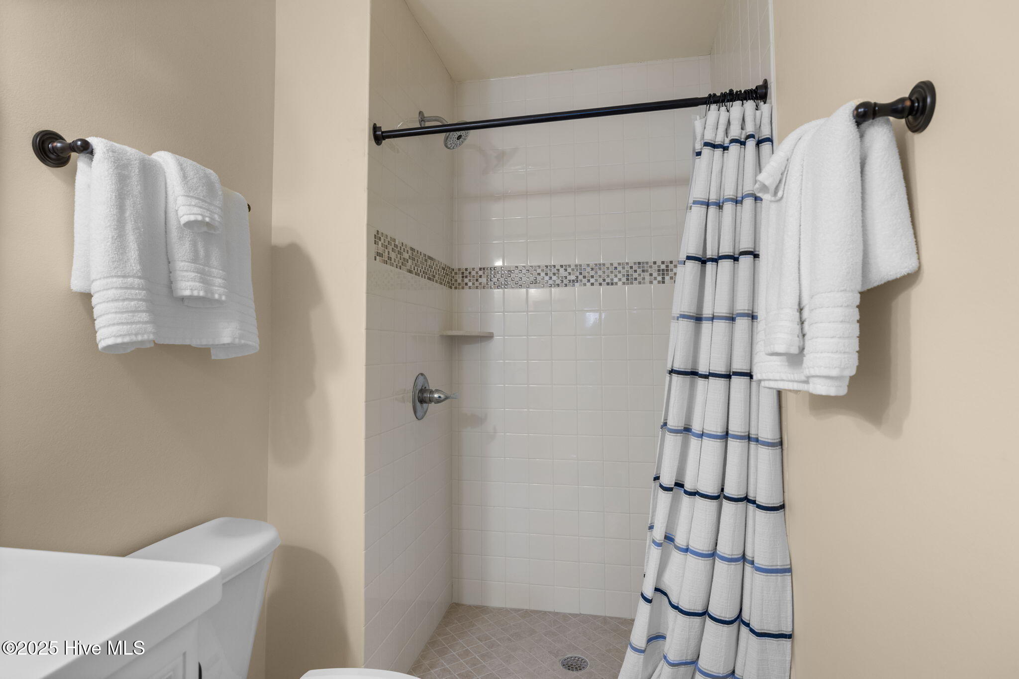 209 Sound Court Morehead City, NC 28557 - Photo 15 of 44 En-Suite Bath